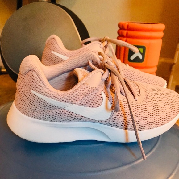Nike Shoes - Ladies Nike cross-train shoes